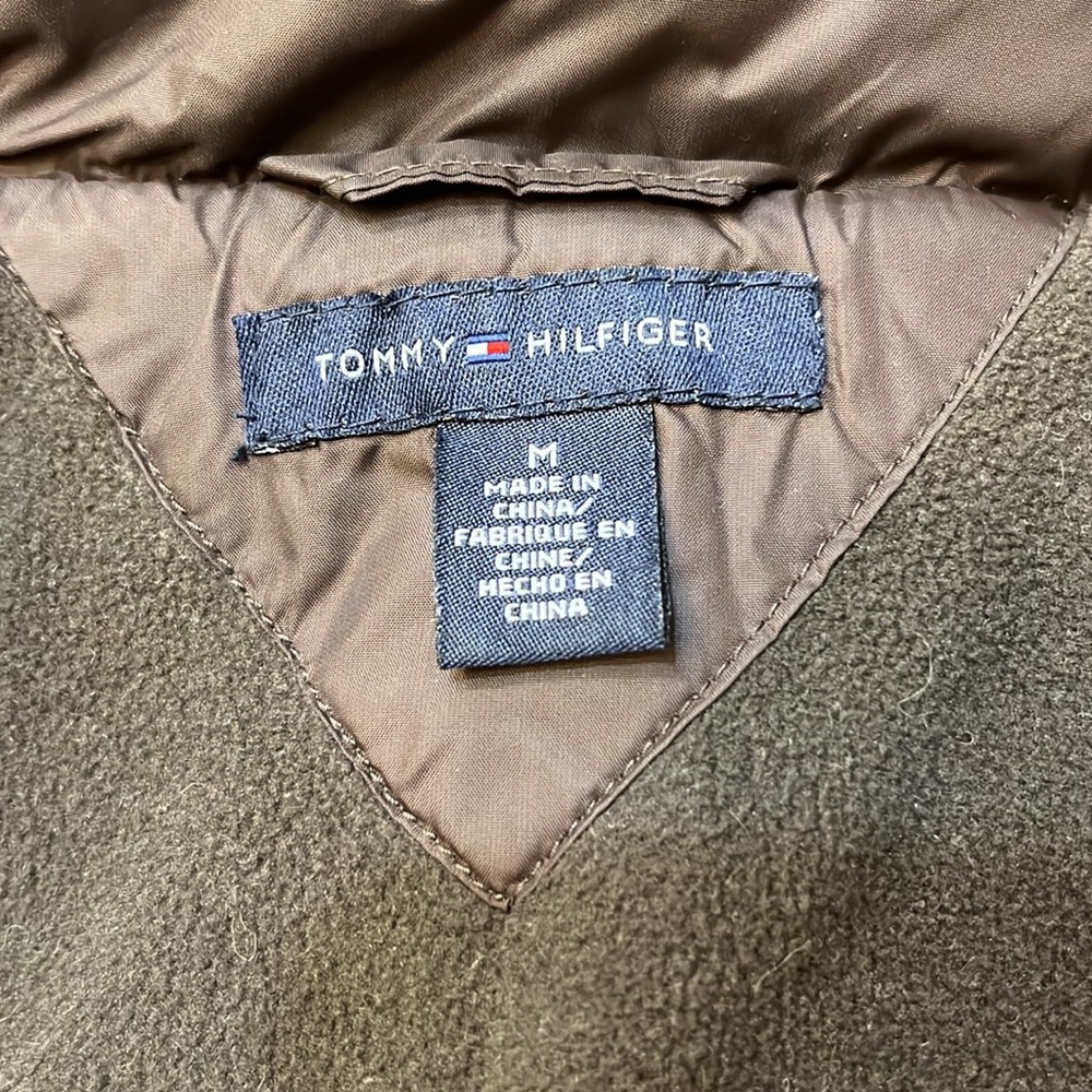 Tommy Hilfiger quilted brown vest, size M, perfect condition. - Picture 5 of 6